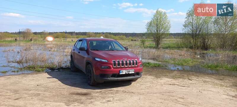 Позашляховик / Кросовер Jeep Cherokee 2014 в Києві