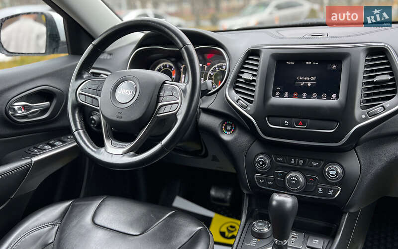 Позашляховик / Кросовер Jeep Cherokee 2019 в Львові