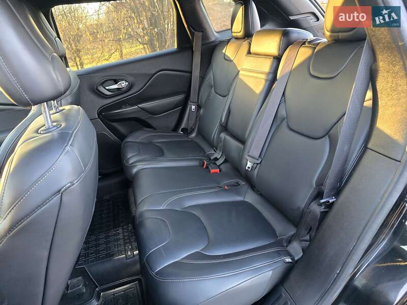 Позашляховик / Кросовер Jeep Cherokee 2015 в Рівному фото 47 Позашляховик / Кросовер Jeep Cherokee 2015 в Рівному