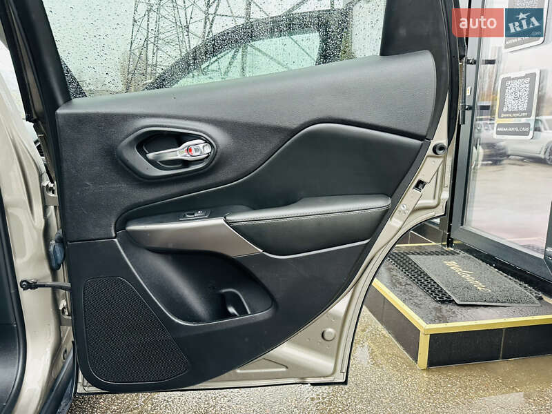 Позашляховик / Кросовер Jeep Cherokee 2020 в Харкові