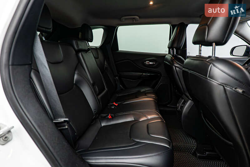 Внедорожник / Кроссовер Jeep Cherokee 2019 в Киеве фото 20 Внедорожник / Кроссовер Jeep Cherokee 2019 в Киеве