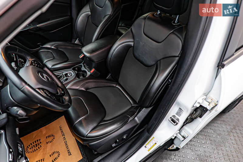 Внедорожник / Кроссовер Jeep Cherokee 2019 в Киеве фото 9 Внедорожник / Кроссовер Jeep Cherokee 2019 в Киеве