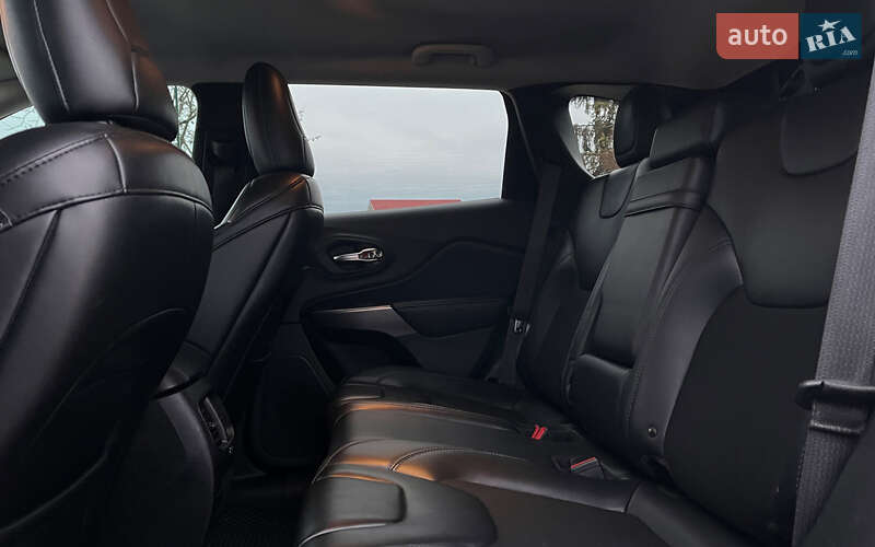 Позашляховик / Кросовер Jeep Cherokee 2019 в Коломиї