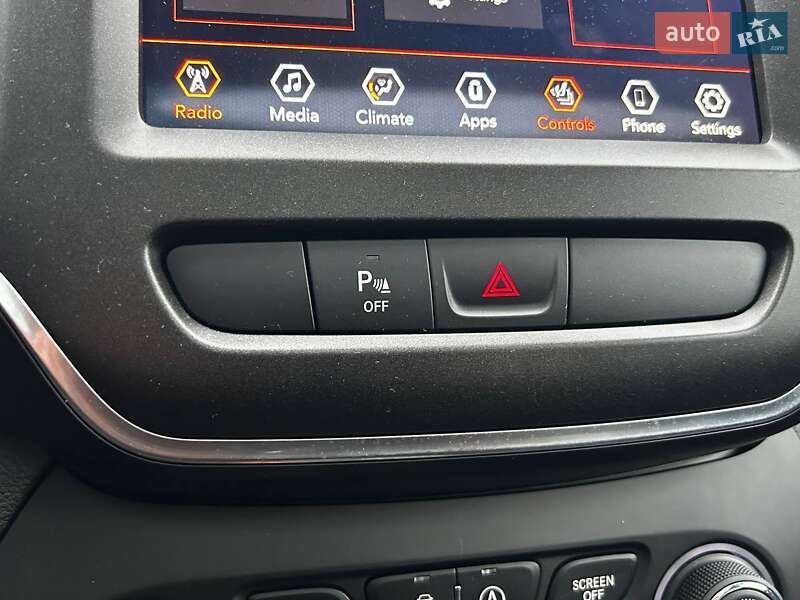 Внедорожник / Кроссовер Jeep Cherokee 2018 в Киеве