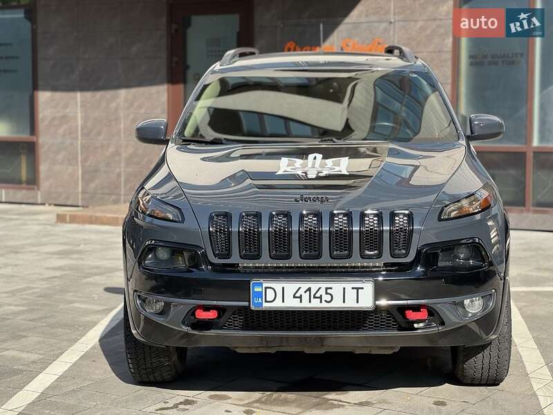 Внедорожник / Кроссовер Jeep Cherokee 2016 в Виннице