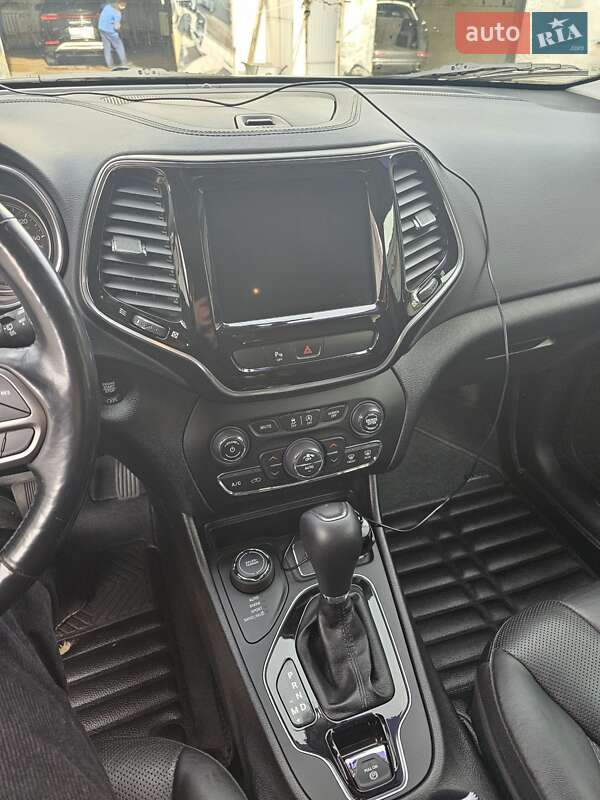 Позашляховик / Кросовер Jeep Cherokee 2019 в Житомирі фото 11 Позашляховик / Кросовер Jeep Cherokee 2019 в Житомирі