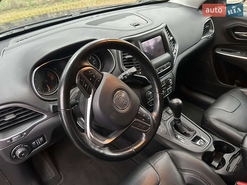 Позашляховик / Кросовер Jeep Cherokee 2020 в Чернігові