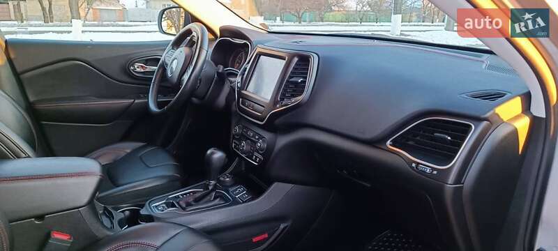 Внедорожник / Кроссовер Jeep Cherokee 2018 в Львове