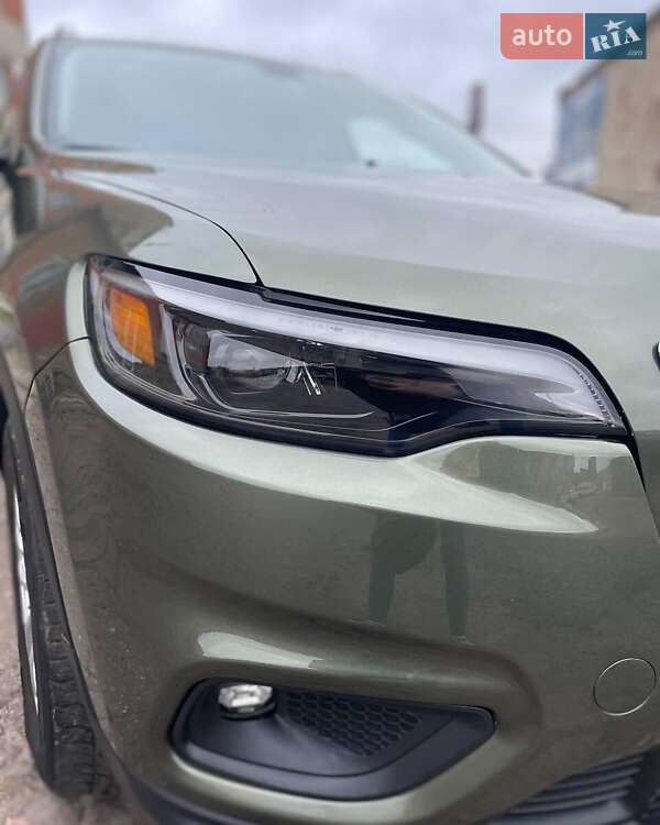 Внедорожник / Кроссовер Jeep Cherokee 2019 в Киеве