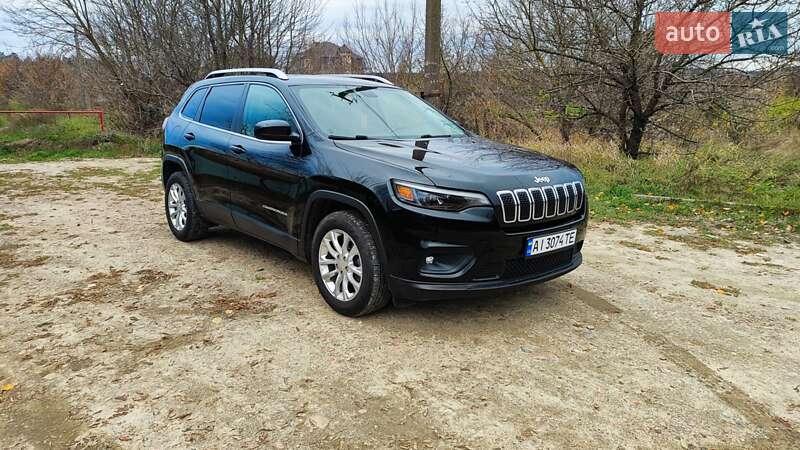 Внедорожник / Кроссовер Jeep Cherokee 2018 в Вишневом