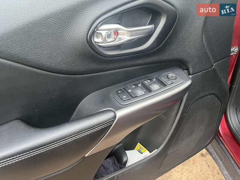 Внедорожник / Кроссовер Jeep Cherokee 2020 в Макарове фото 10 Внедорожник / Кроссовер Jeep Cherokee 2020 в Макарове