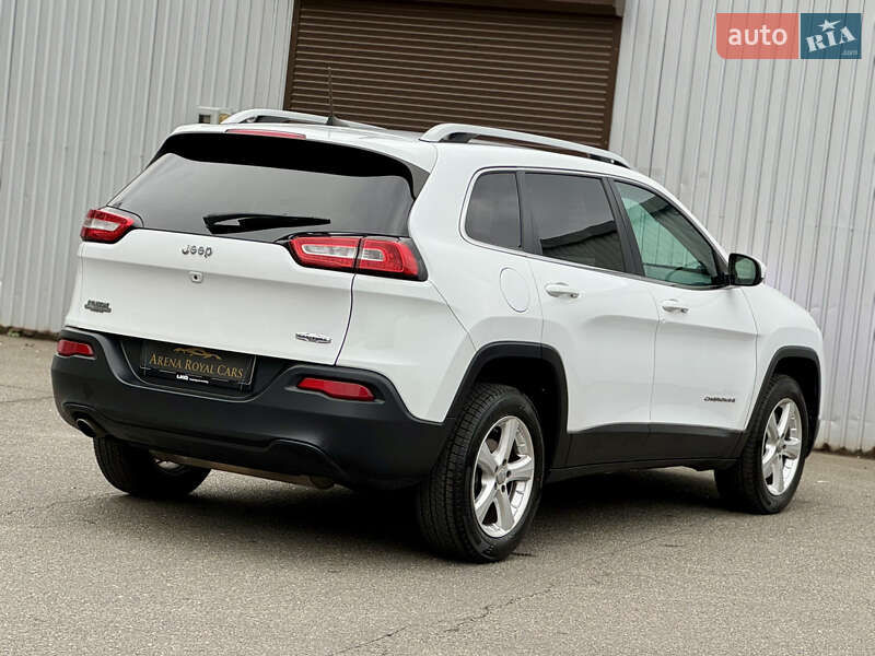 Внедорожник / Кроссовер Jeep Cherokee 2017 в Киеве