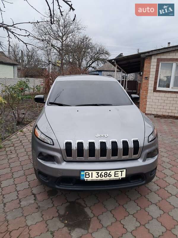 Внедорожник / Кроссовер Jeep Cherokee 2014 в Миргороде