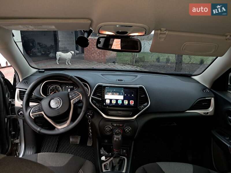 Внедорожник / Кроссовер Jeep Cherokee 2014 в Миргороде