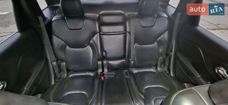 Внедорожник / Кроссовер Jeep Cherokee 2015 в Харькове