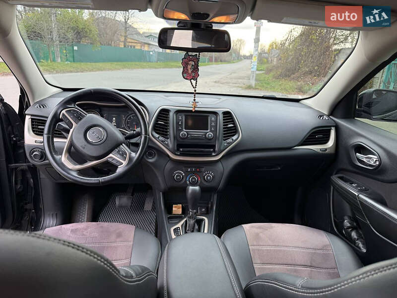 Внедорожник / Кроссовер Jeep Cherokee 2016 в Боярке