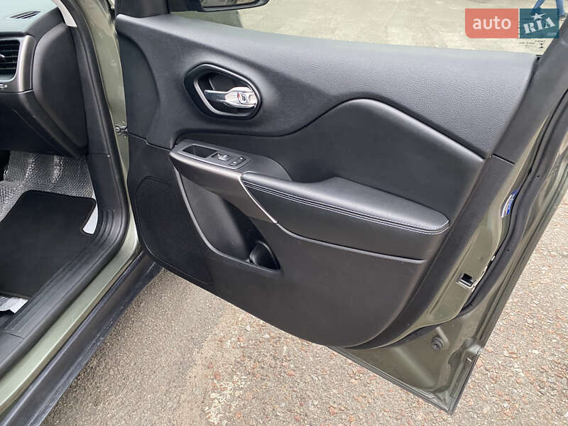 Внедорожник / Кроссовер Jeep Cherokee 2020 в Киеве фото 11 Внедорожник / Кроссовер Jeep Cherokee 2020 в Киеве