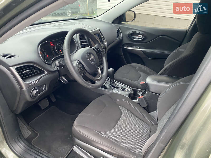 Внедорожник / Кроссовер Jeep Cherokee 2020 в Киеве фото 16 Внедорожник / Кроссовер Jeep Cherokee 2020 в Киеве