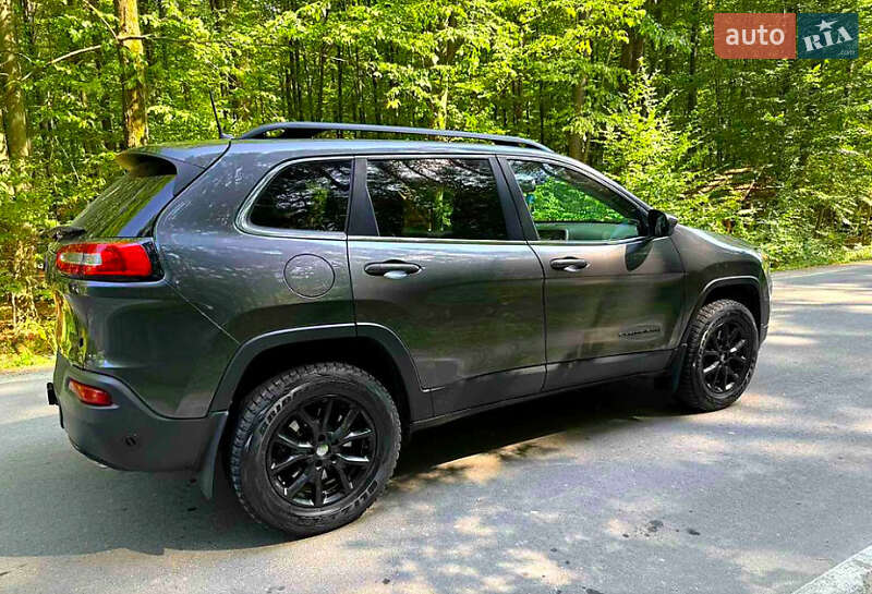 Внедорожник / Кроссовер Jeep Cherokee 2017 в Киеве фото 4 Внедорожник / Кроссовер Jeep Cherokee 2017 в Киеве