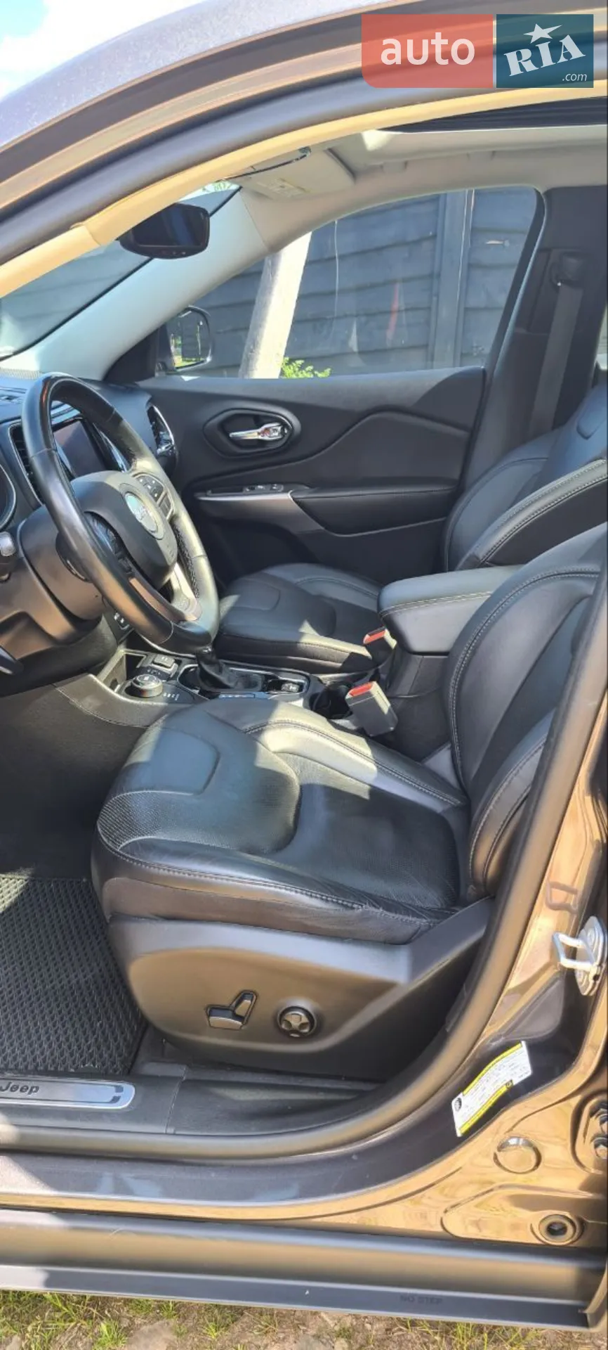 2019 Jeep Cherokee - мініатюра 23