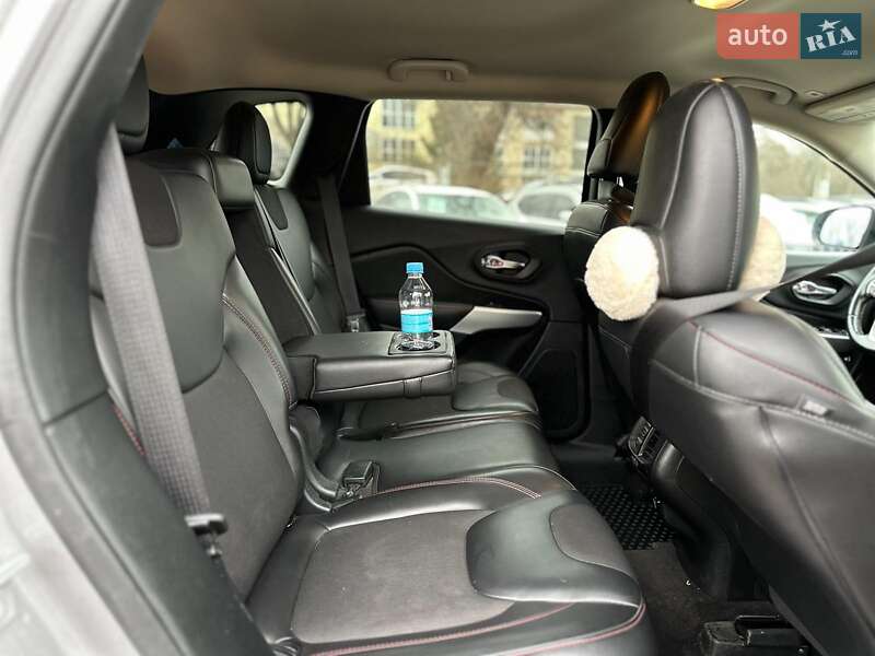 Внедорожник / Кроссовер Jeep Cherokee 2018 в Виннице фото 17 Внедорожник / Кроссовер Jeep Cherokee 2018 в Виннице