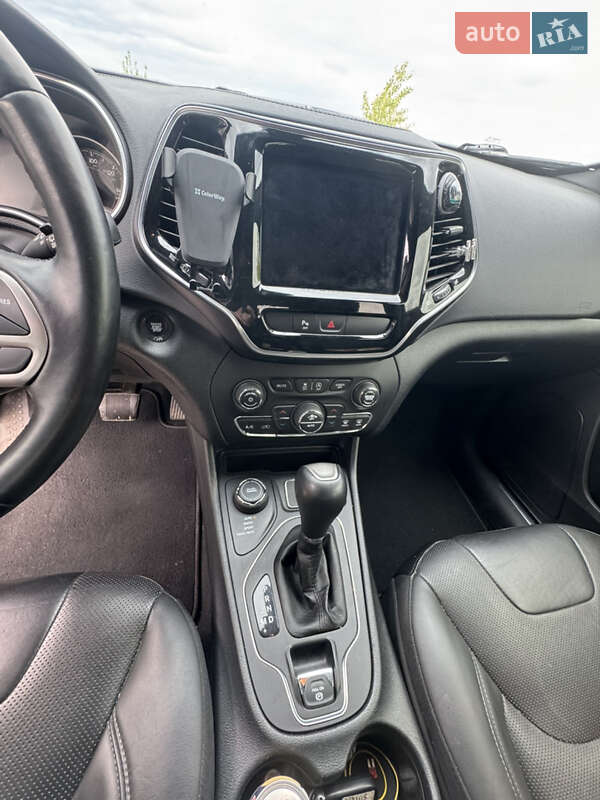 Внедорожник / Кроссовер Jeep Cherokee 2019 в Киеве фото 14 Внедорожник / Кроссовер Jeep Cherokee 2019 в Киеве