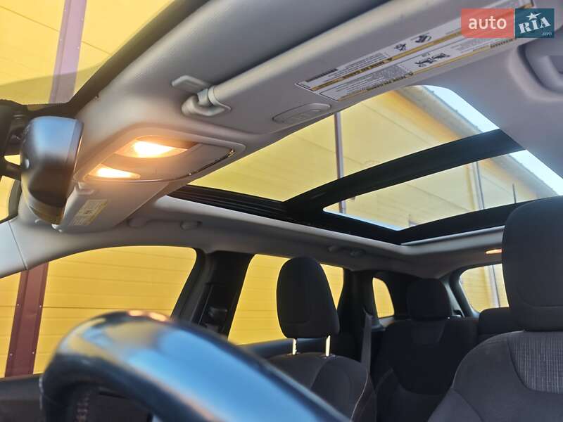 Внедорожник / Кроссовер Jeep Cherokee 2017 в Львове