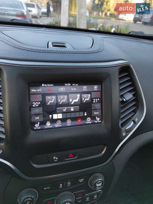 Внедорожник / Кроссовер Jeep Cherokee 2018 в Коростышеве