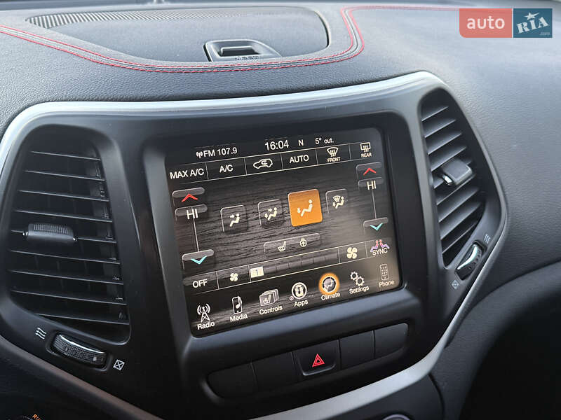 Внедорожник / Кроссовер Jeep Cherokee 2014 в Киеве