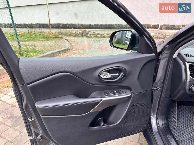 Позашляховик / Кросовер Jeep Cherokee 2018 в Івано-Франківську