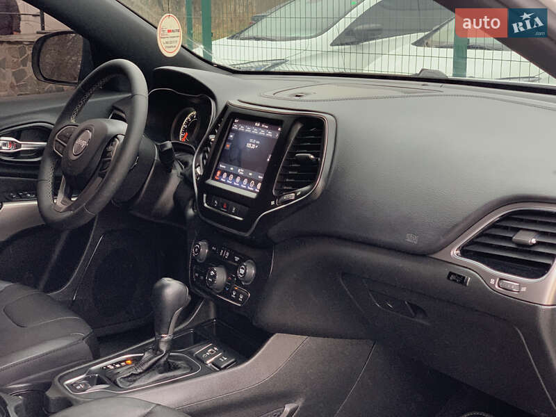 Внедорожник / Кроссовер Jeep Cherokee 2021 в Бердичеве