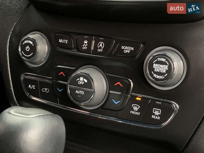 Внедорожник / Кроссовер Jeep Cherokee 2021 в Бердичеве