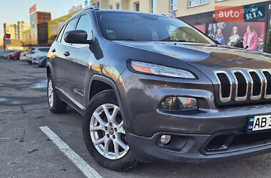 Внедорожник / Кроссовер Jeep Cherokee 2016 в Хмельницком