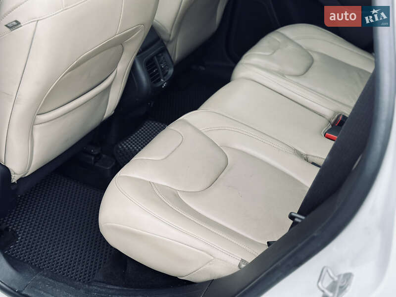 Внедорожник / Кроссовер Jeep Cherokee 2015 в Кременчуге