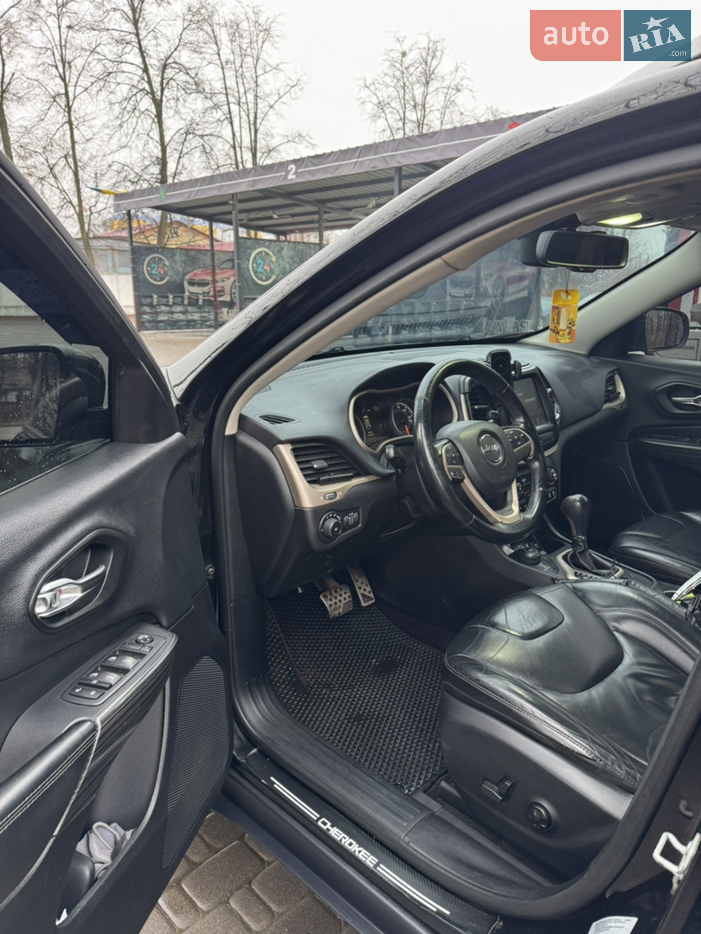 2016 Jeep Cherokee - мініатюра 12