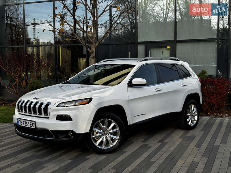 Внедорожник / Кроссовер Jeep Cherokee 2016 в Киеве