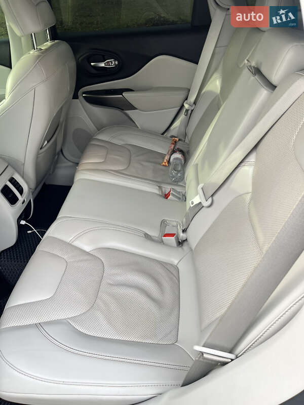 Внедорожник / Кроссовер Jeep Cherokee 2020 в Харькове