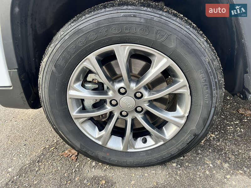 Внедорожник / Кроссовер Jeep Cherokee 2020 в Харькове