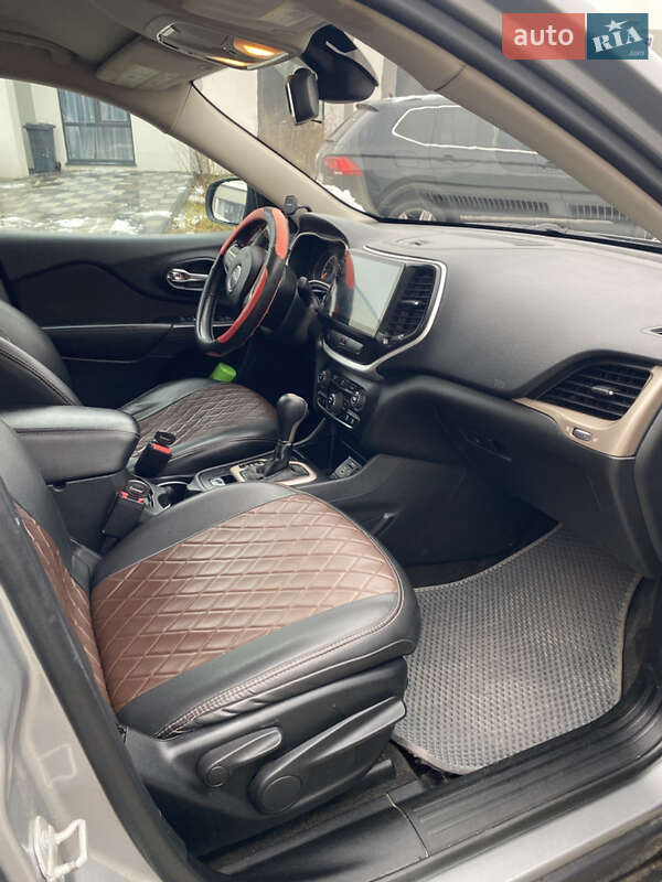 Позашляховик / Кросовер Jeep Cherokee 2014 в Рівному фото 22 Позашляховик / Кросовер Jeep Cherokee 2014 в Рівному