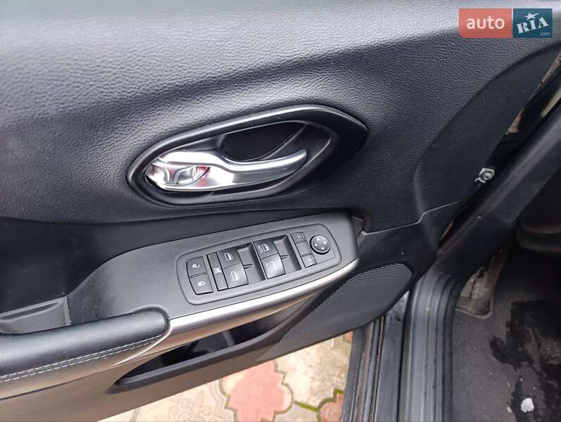 Внедорожник / Кроссовер Jeep Cherokee 2021 в Львове