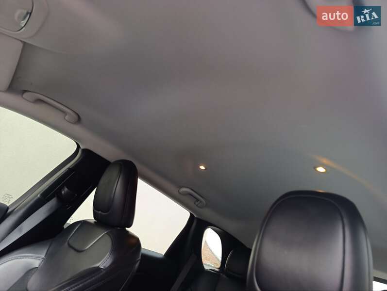 Внедорожник / Кроссовер Jeep Cherokee 2021 в Львове