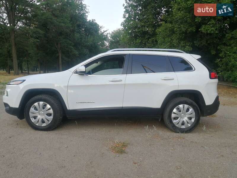 Позашляховик / Кросовер Jeep Cherokee 2015 в Кропивницькому