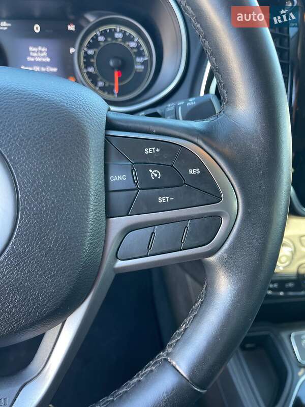 Внедорожник / Кроссовер Jeep Cherokee 2019 в Львове