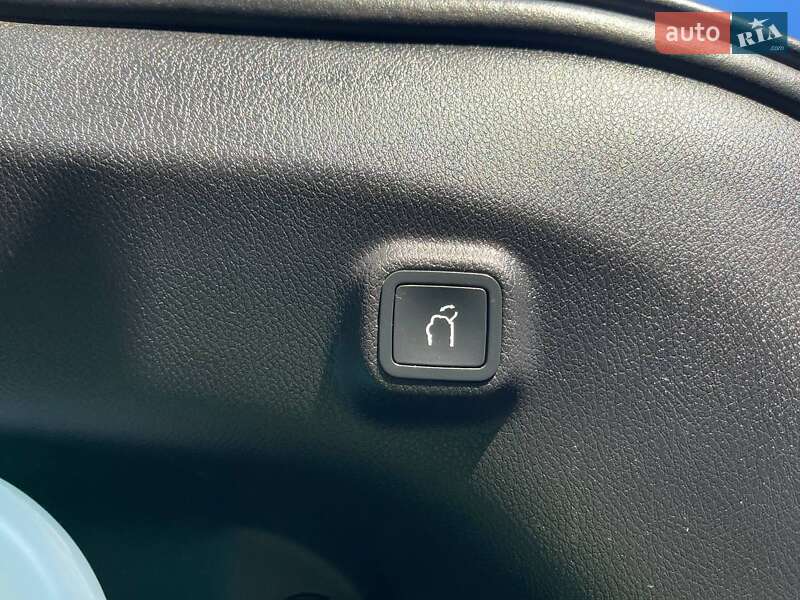 Внедорожник / Кроссовер Jeep Cherokee 2019 в Львове