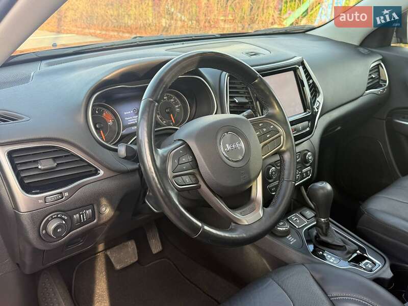 Позашляховик / Кросовер Jeep Cherokee 2021 в Києві