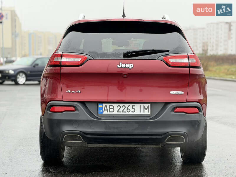 Внедорожник / Кроссовер Jeep Cherokee 2015 в Виннице