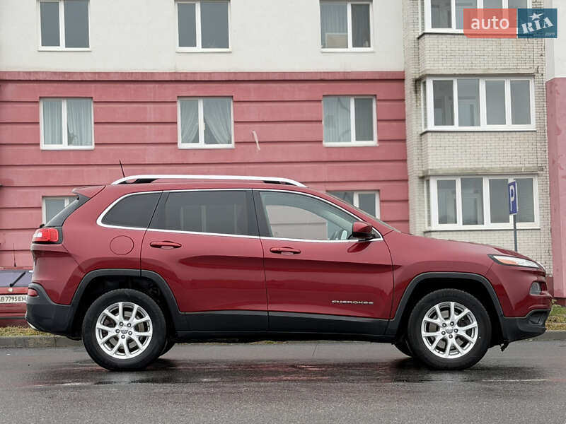 Внедорожник / Кроссовер Jeep Cherokee 2015 в Виннице