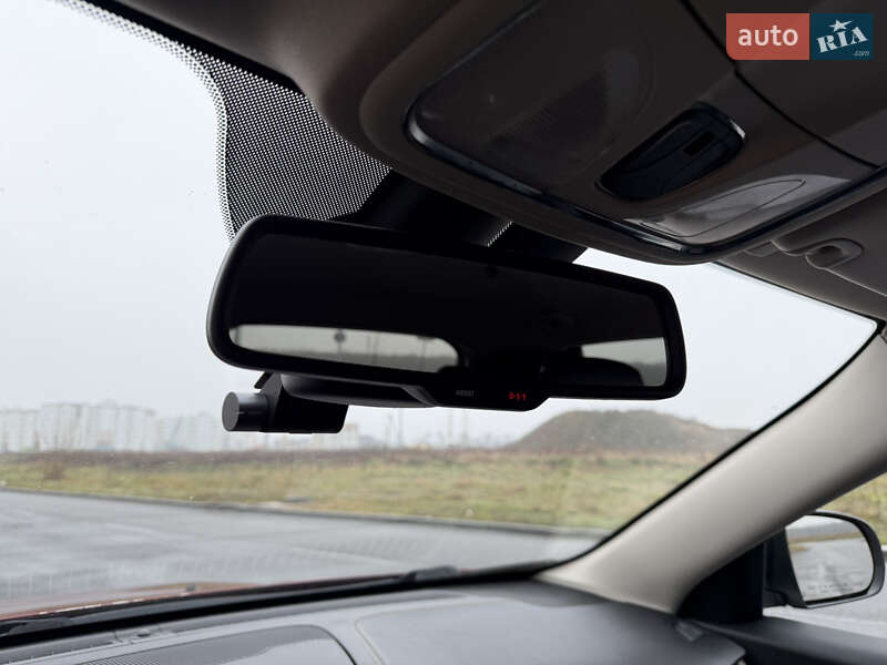 Внедорожник / Кроссовер Jeep Cherokee 2015 в Виннице