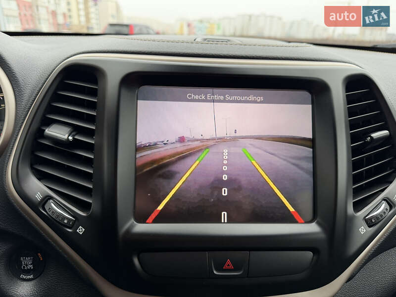 Внедорожник / Кроссовер Jeep Cherokee 2015 в Виннице