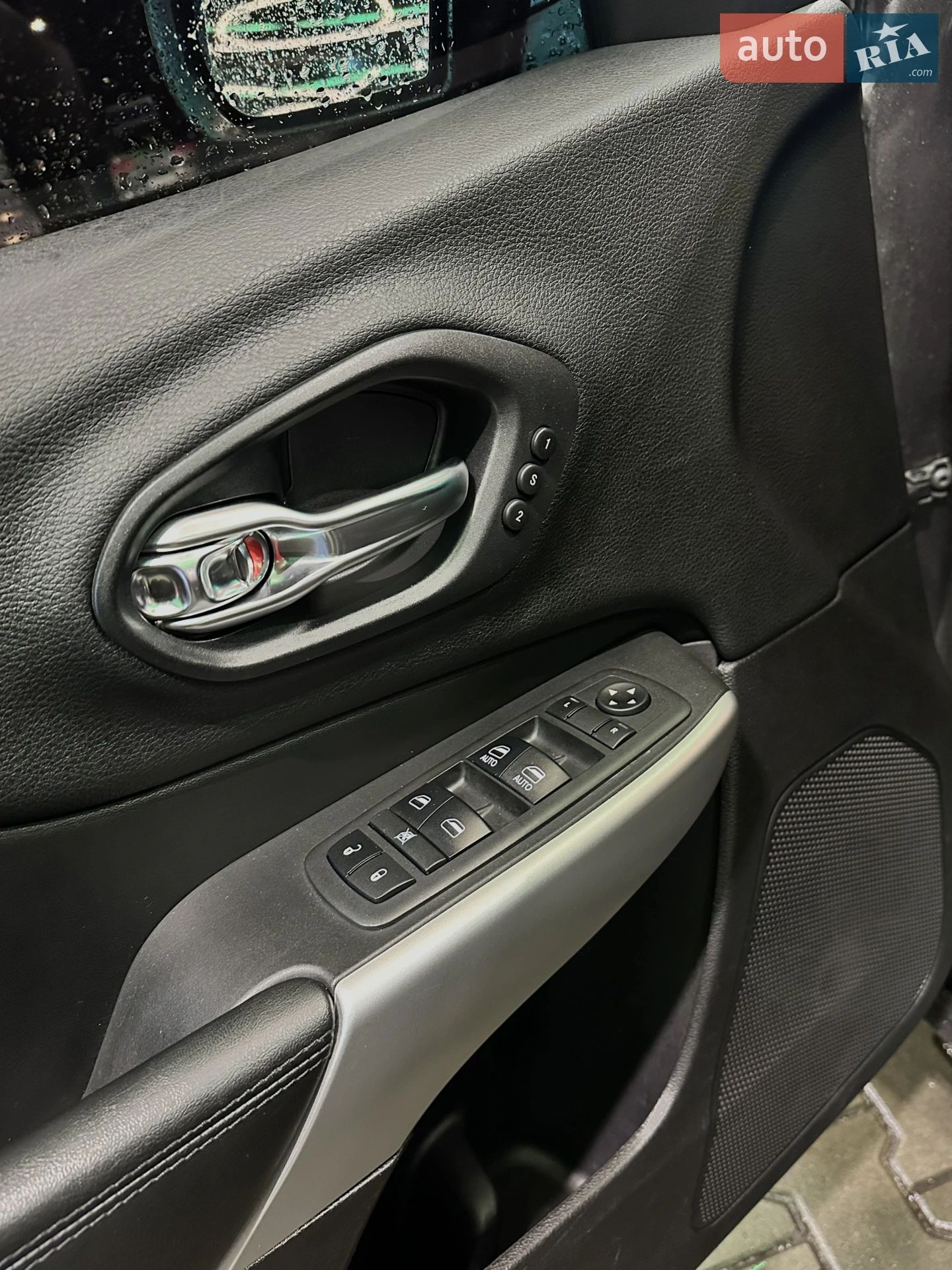 2017 Jeep Cherokee - мініатюра 45